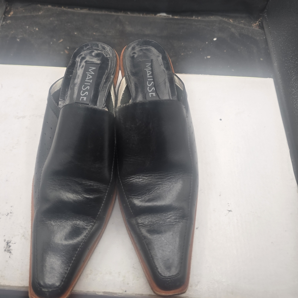 Matisse Black Leather Slip-On Loafers